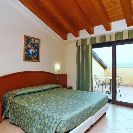 Garda Family House-2
